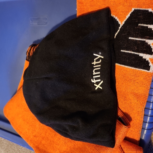 Flyers gear - Picture 3 of 3